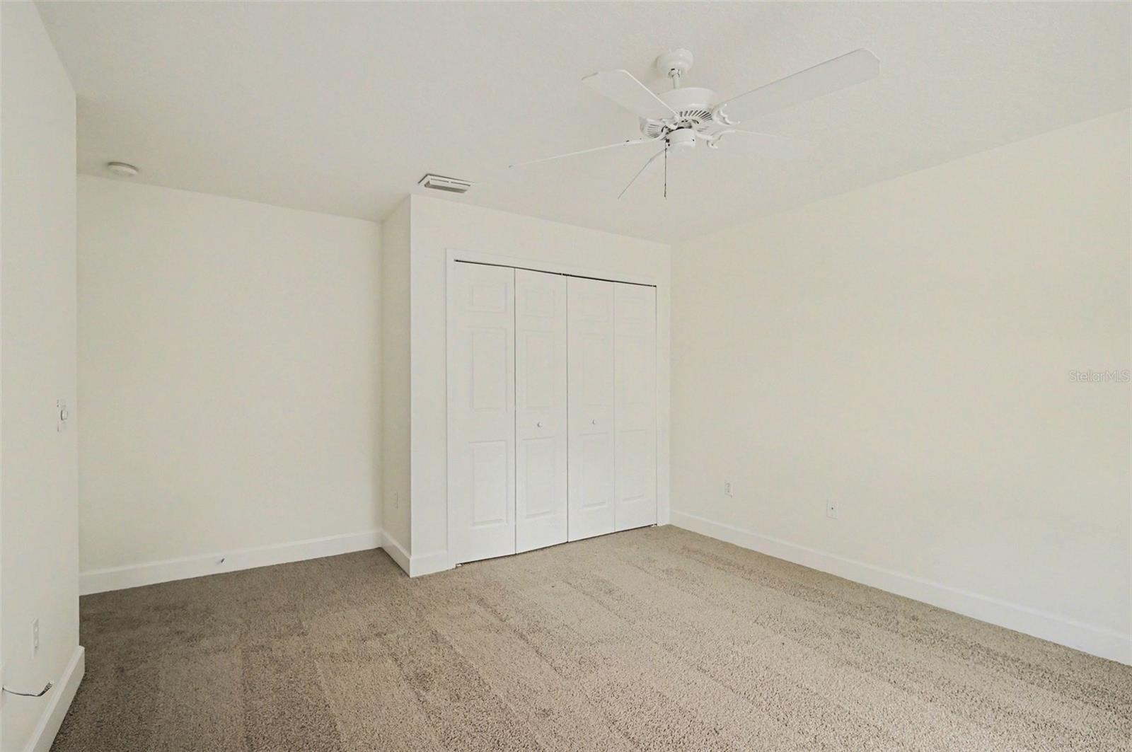 Image 27 of 39 For 8 Fox Cliff Way