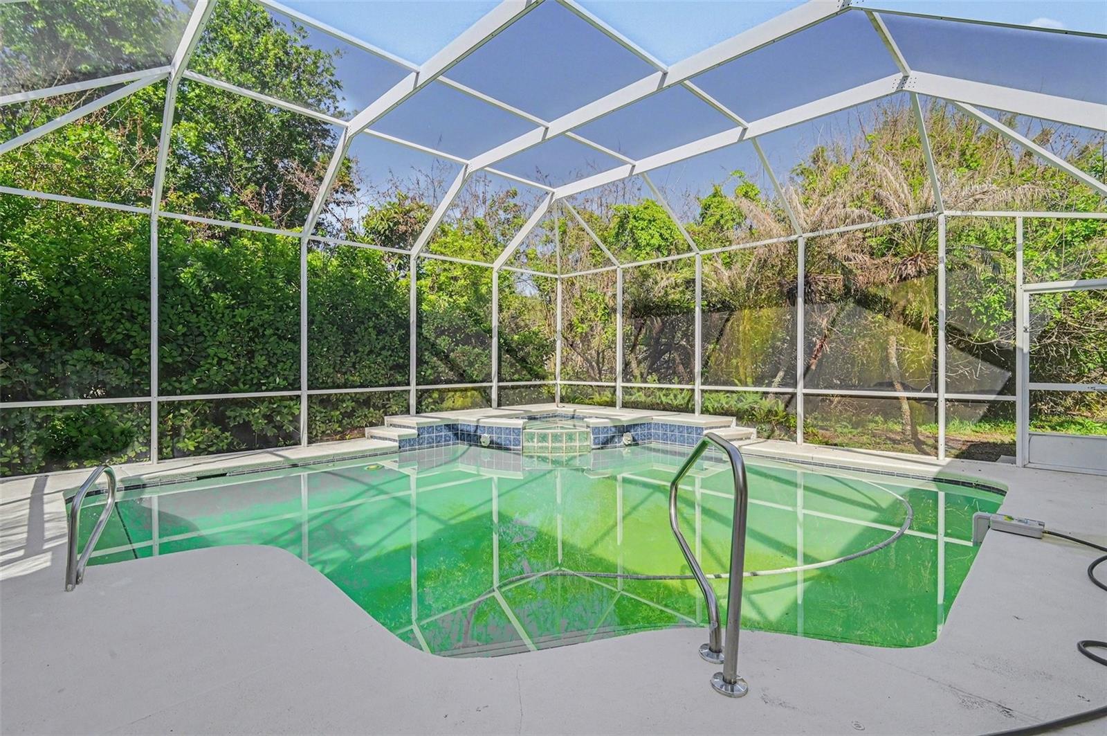 Image 38 of 39 For 8 Fox Cliff Way