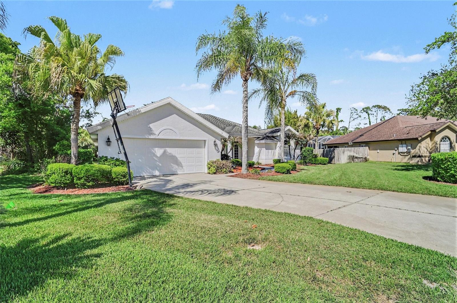 Image 6 of 39 For 8 Fox Cliff Way