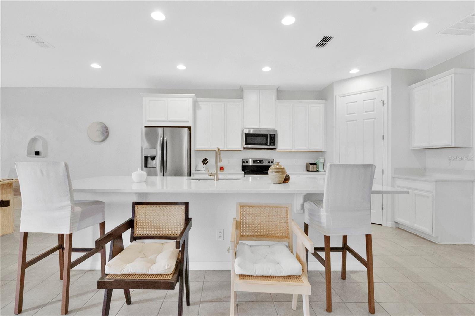 Image 7 of 43 For 3407 Current Avenue