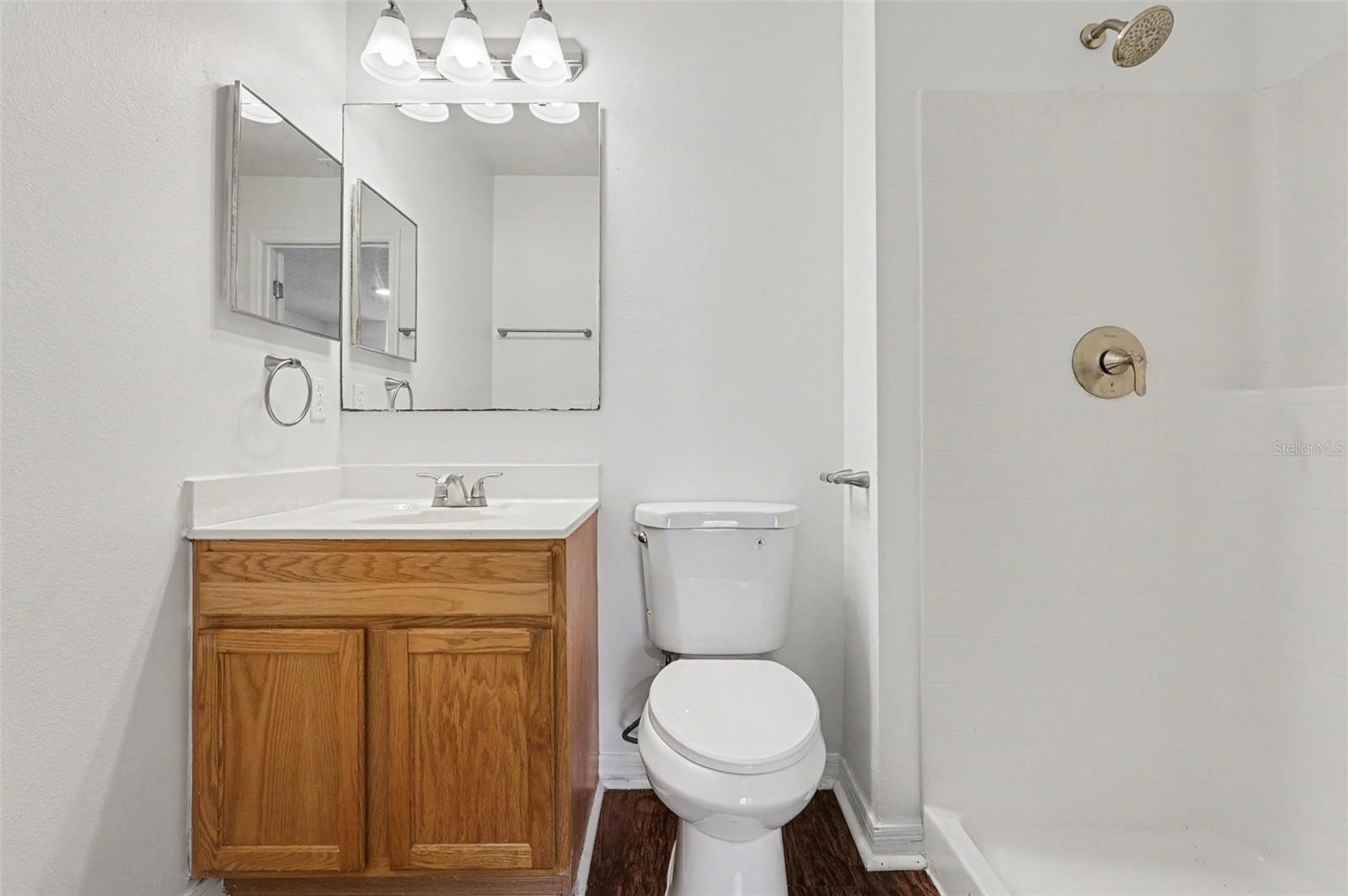 Image 17 of 28 For 198 Naftal Avenue Nw