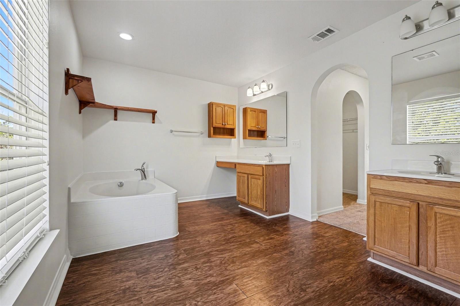 Image 19 of 28 For 198 Naftal Avenue Nw