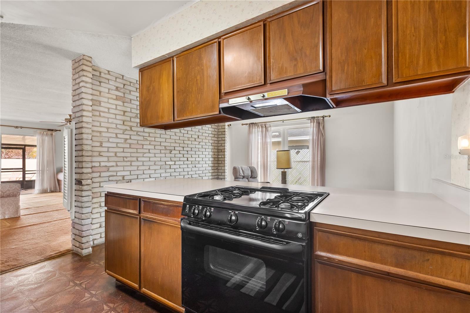 Image 13 of 38 For 6523 Precourt Drive