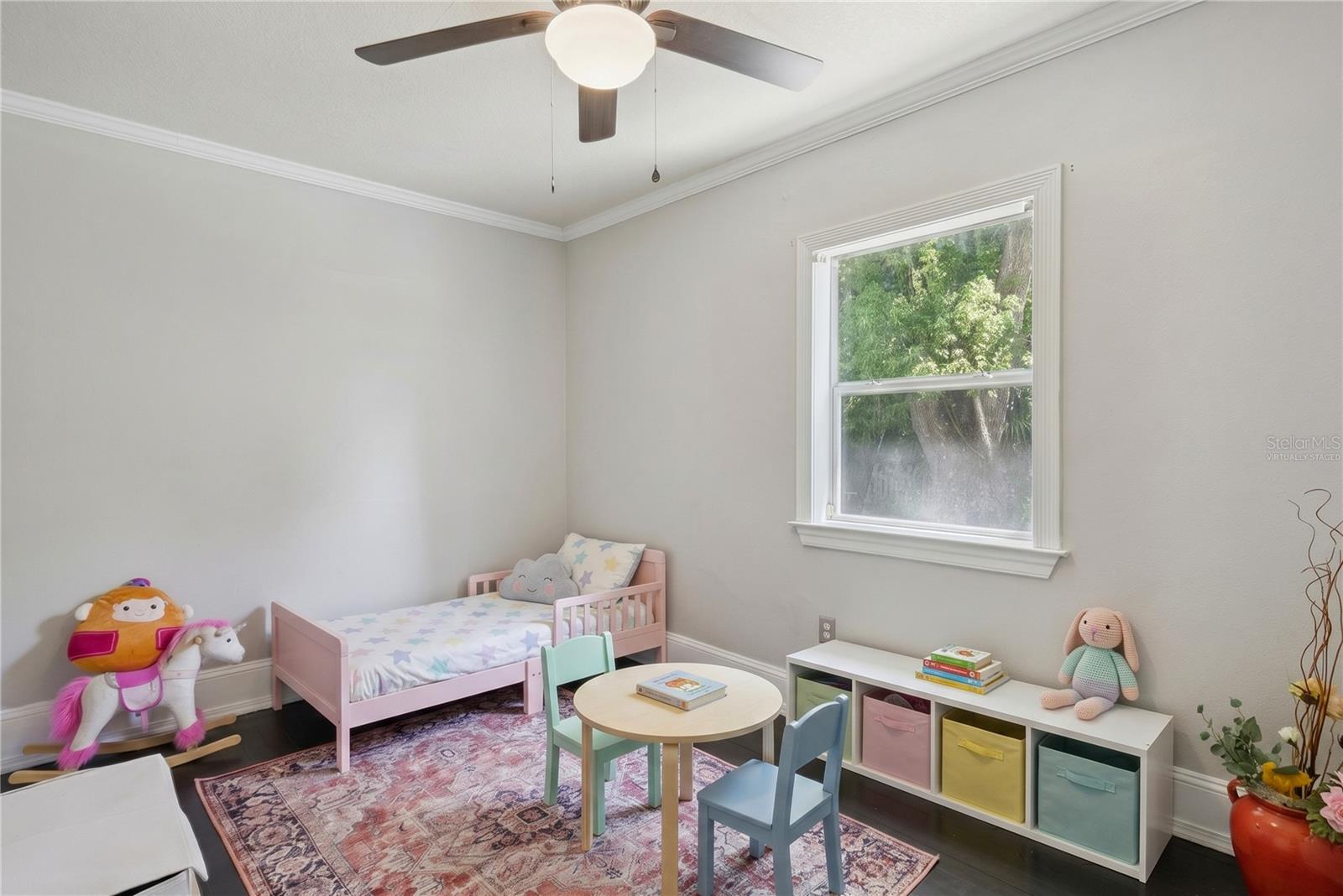 Image 24 of 56 For 1048 Grandview Street