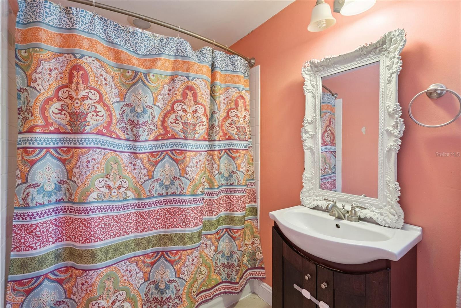 Image 28 of 56 For 1048 Grandview Street