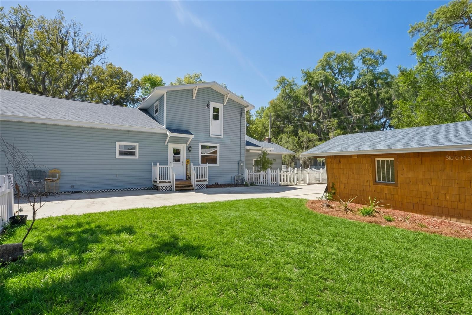 Image 31 of 56 For 1048 Grandview Street