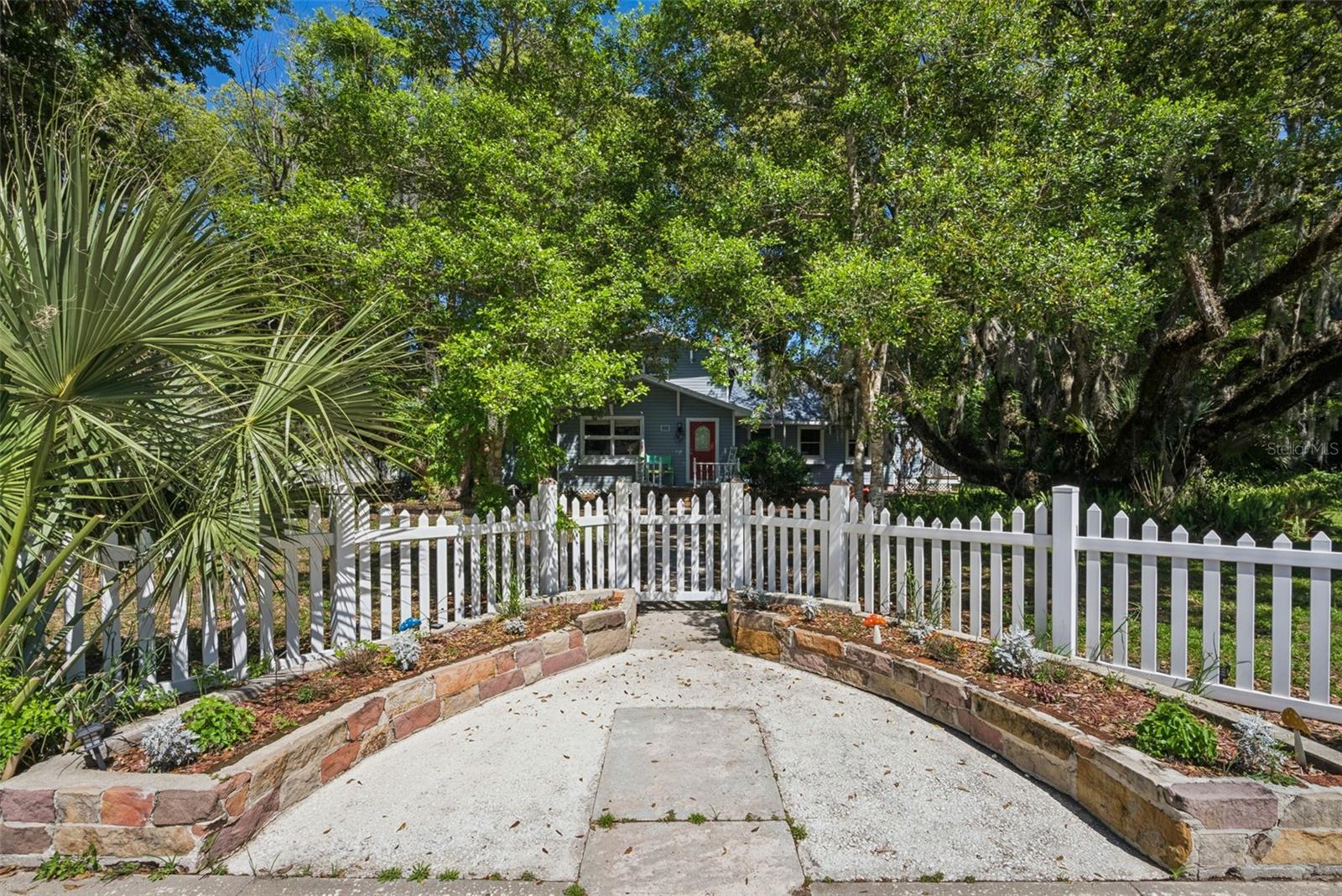 Image 32 of 56 For 1048 Grandview Street