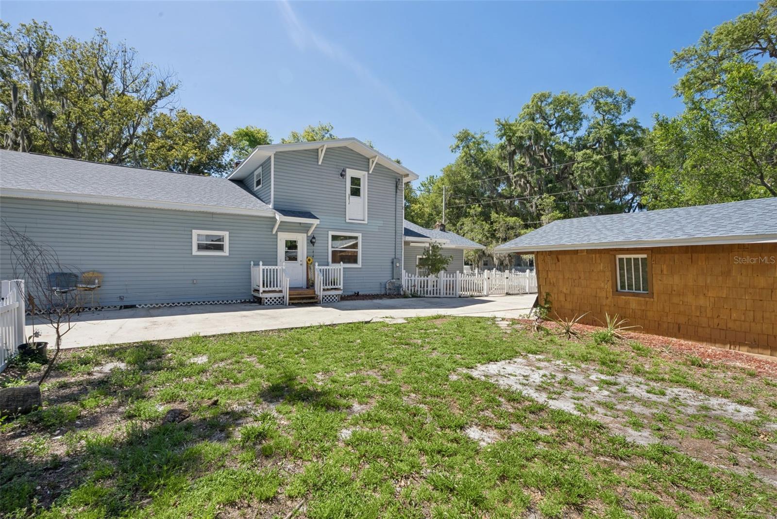 Image 34 of 56 For 1048 Grandview Street