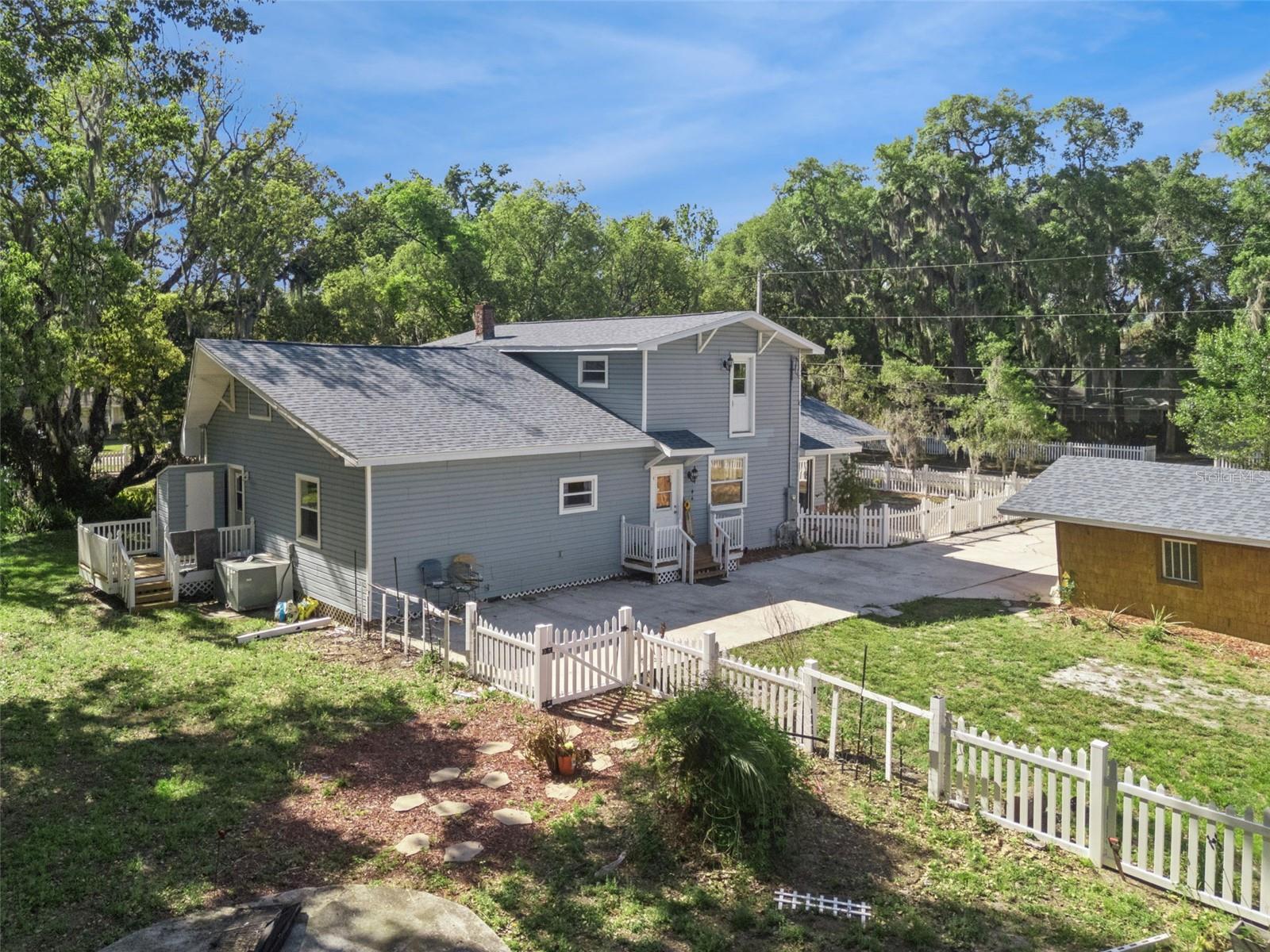 Image 36 of 56 For 1048 Grandview Street