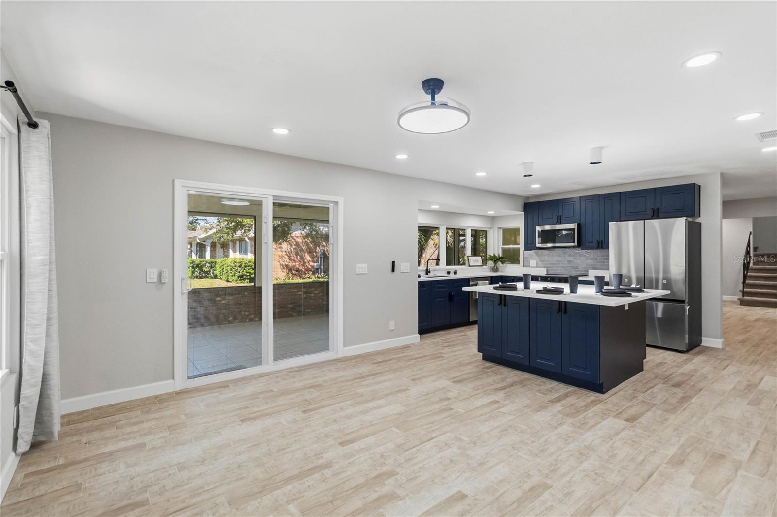 Image 10 of 65 For 1510 Beach Street