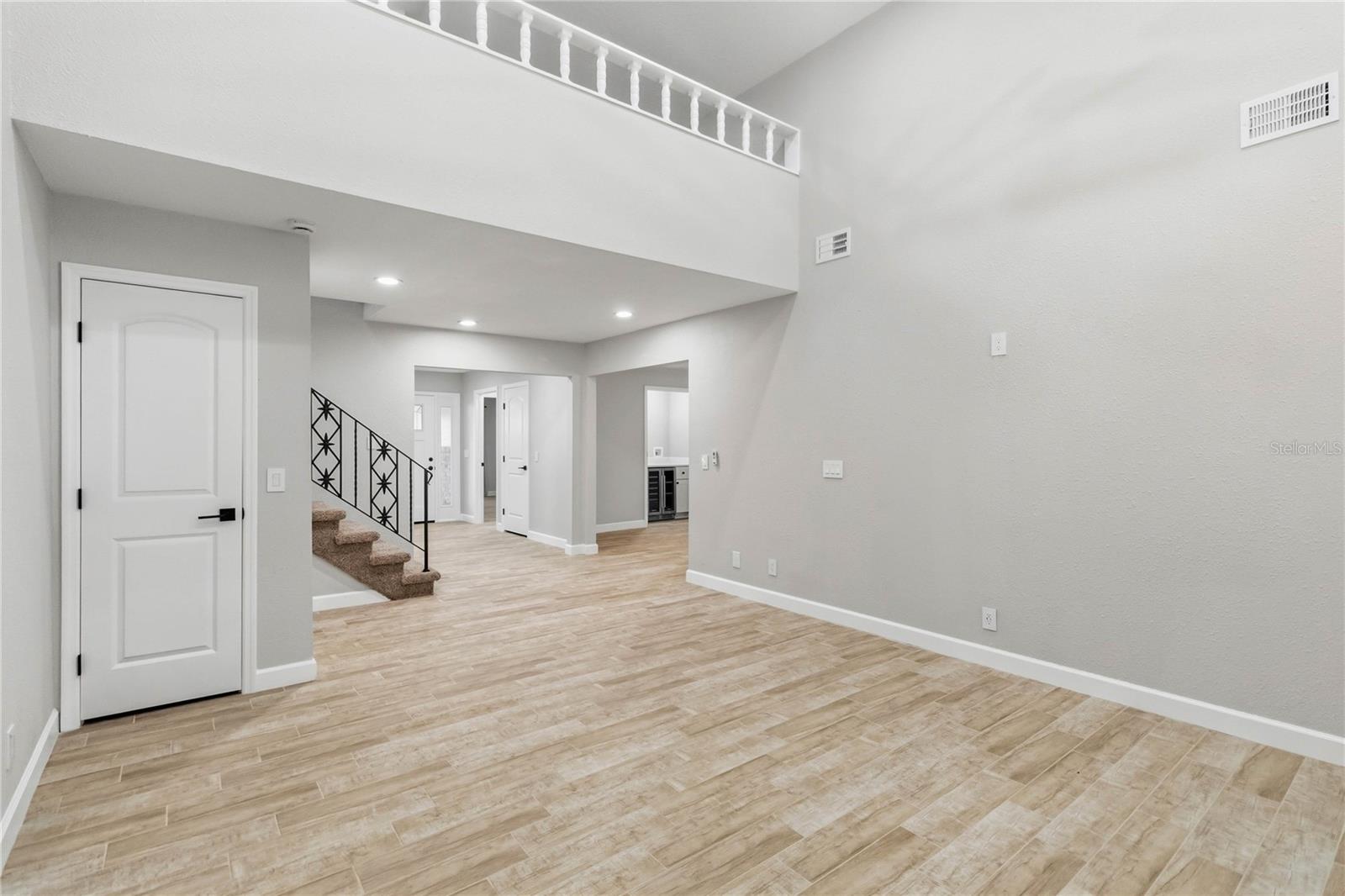 Image 17 of 65 For 1510 Beach Street