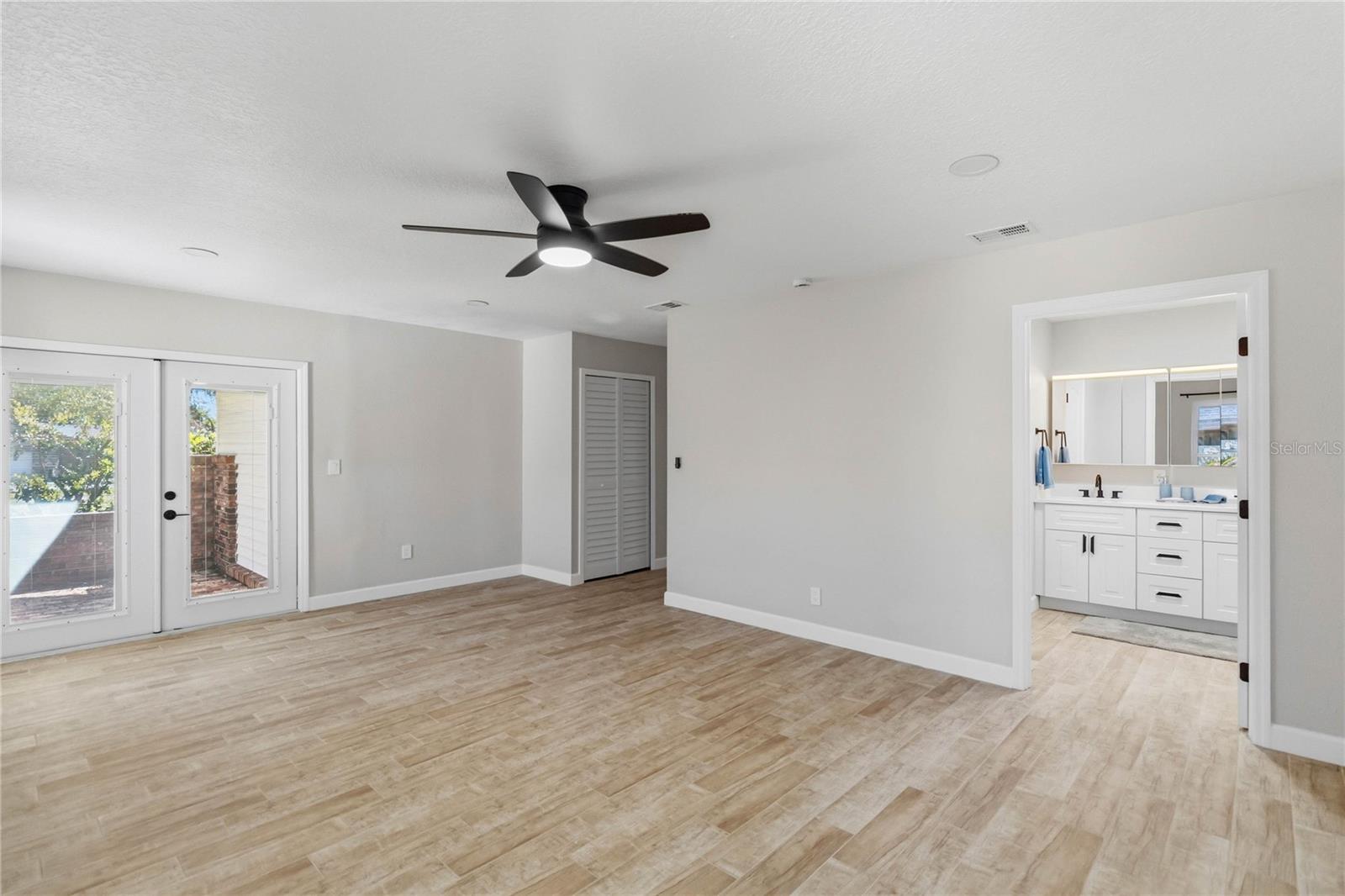 Image 18 of 65 For 1510 Beach Street