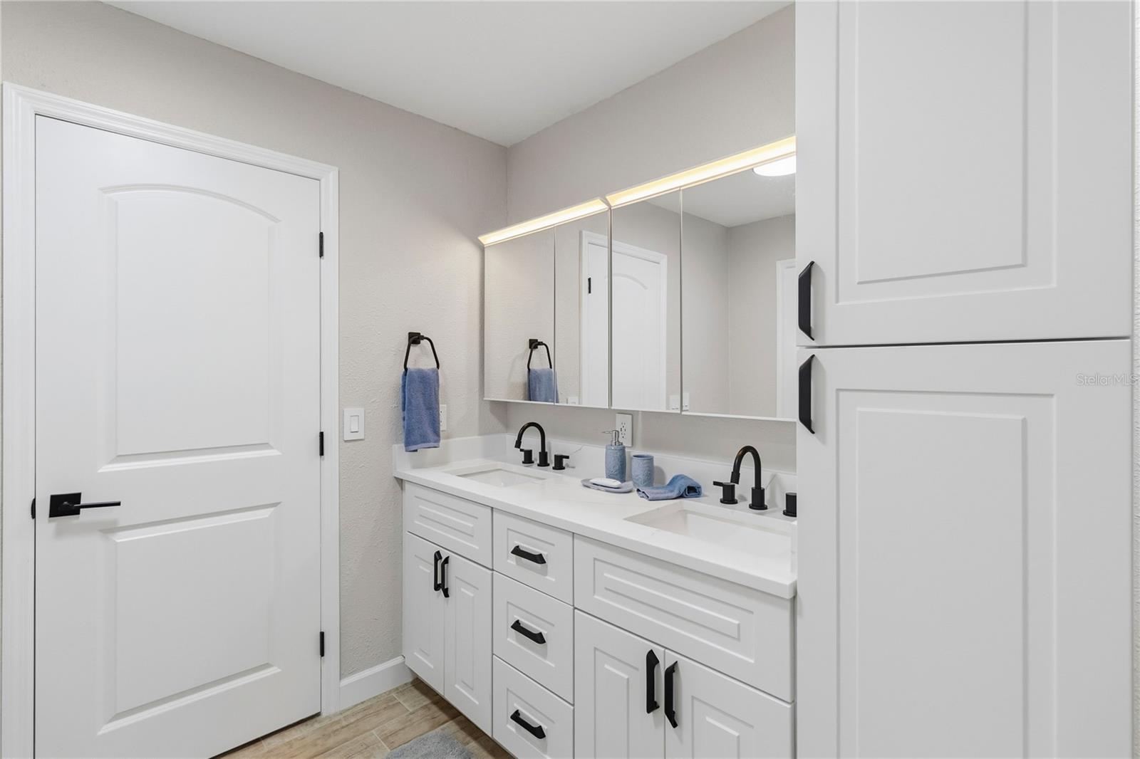 Image 20 of 65 For 1510 Beach Street