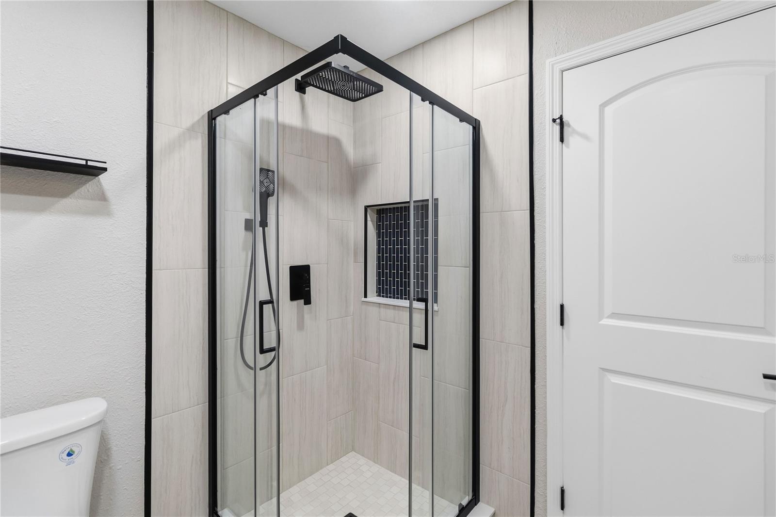 Image 26 of 65 For 1510 Beach Street