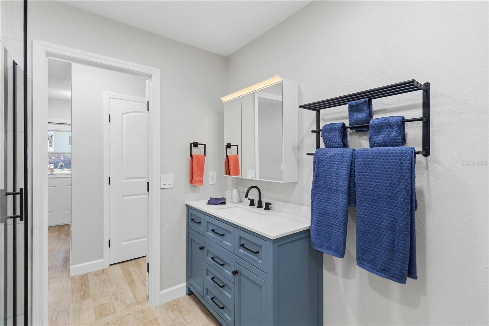 Image 29 of 65 For 1510 Beach Street