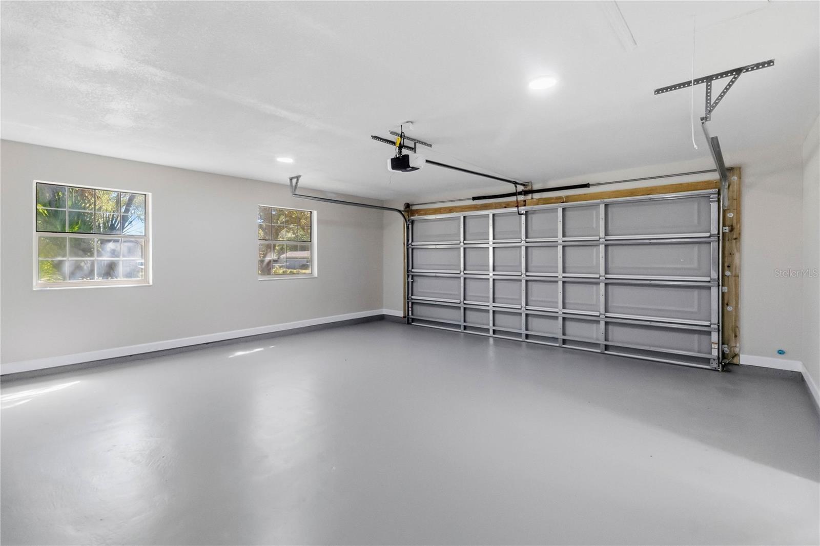 Image 32 of 65 For 1510 Beach Street