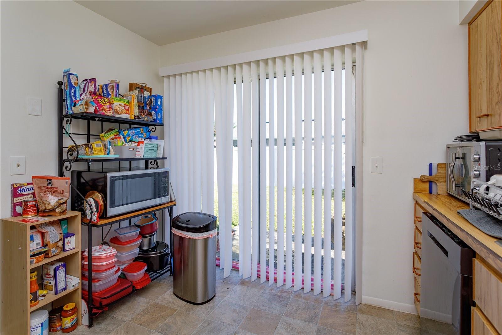 Image 10 of 20 For 601 Oak Manor Circle