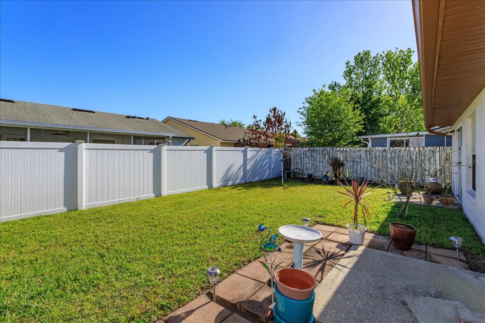 Image 17 of 20 For 601 Oak Manor Circle