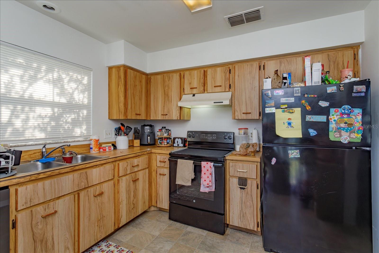 Image 9 of 20 For 601 Oak Manor Circle