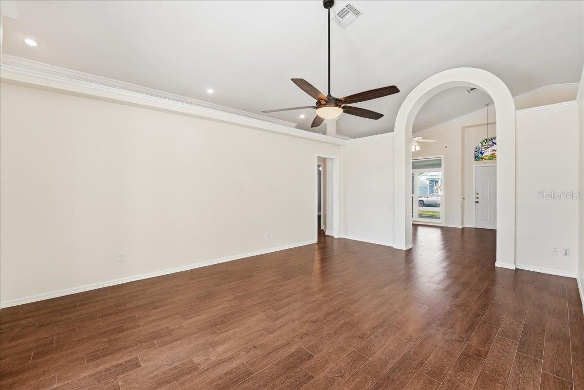 Image 8 of 41 For 1871 Magies Court