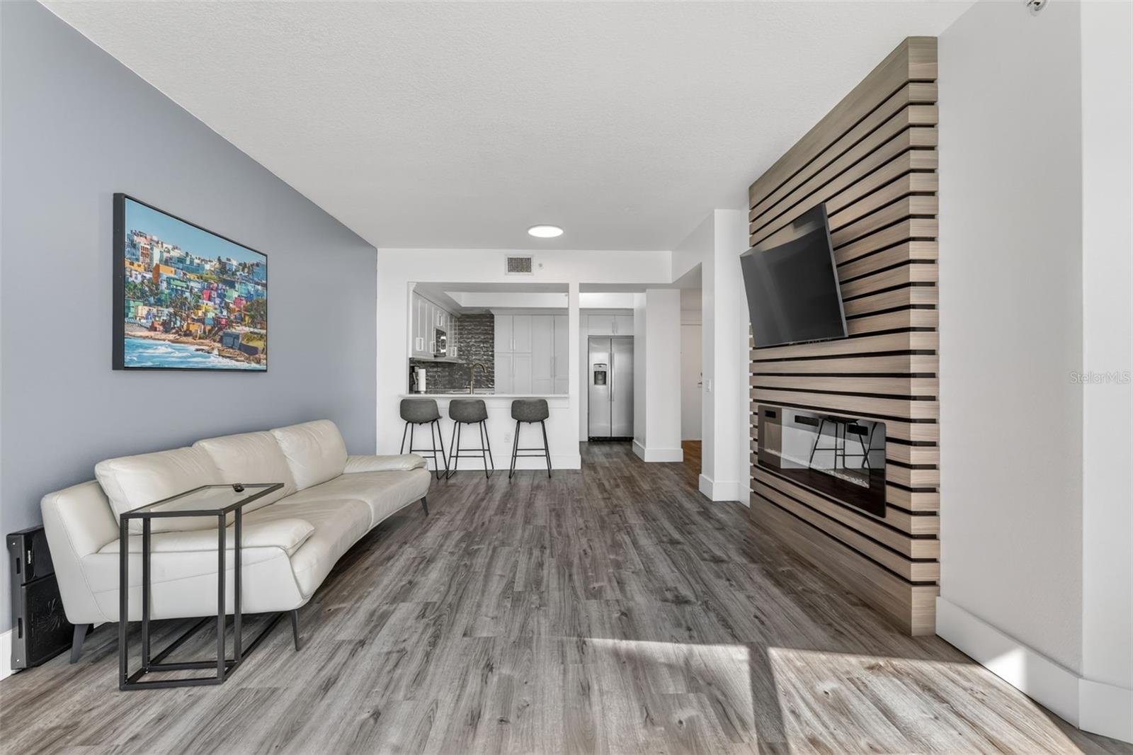 Image 11 of 31 For 322 Central Boulevard 1205