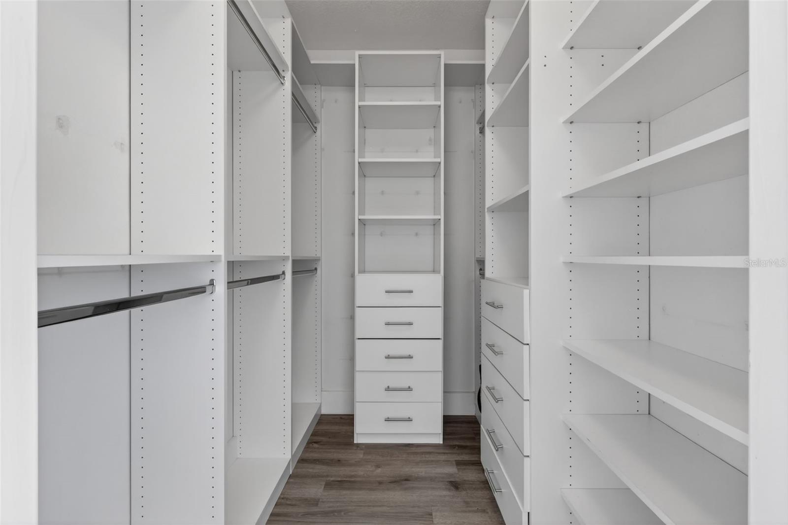 Image 21 of 31 For 322 Central Boulevard 1205