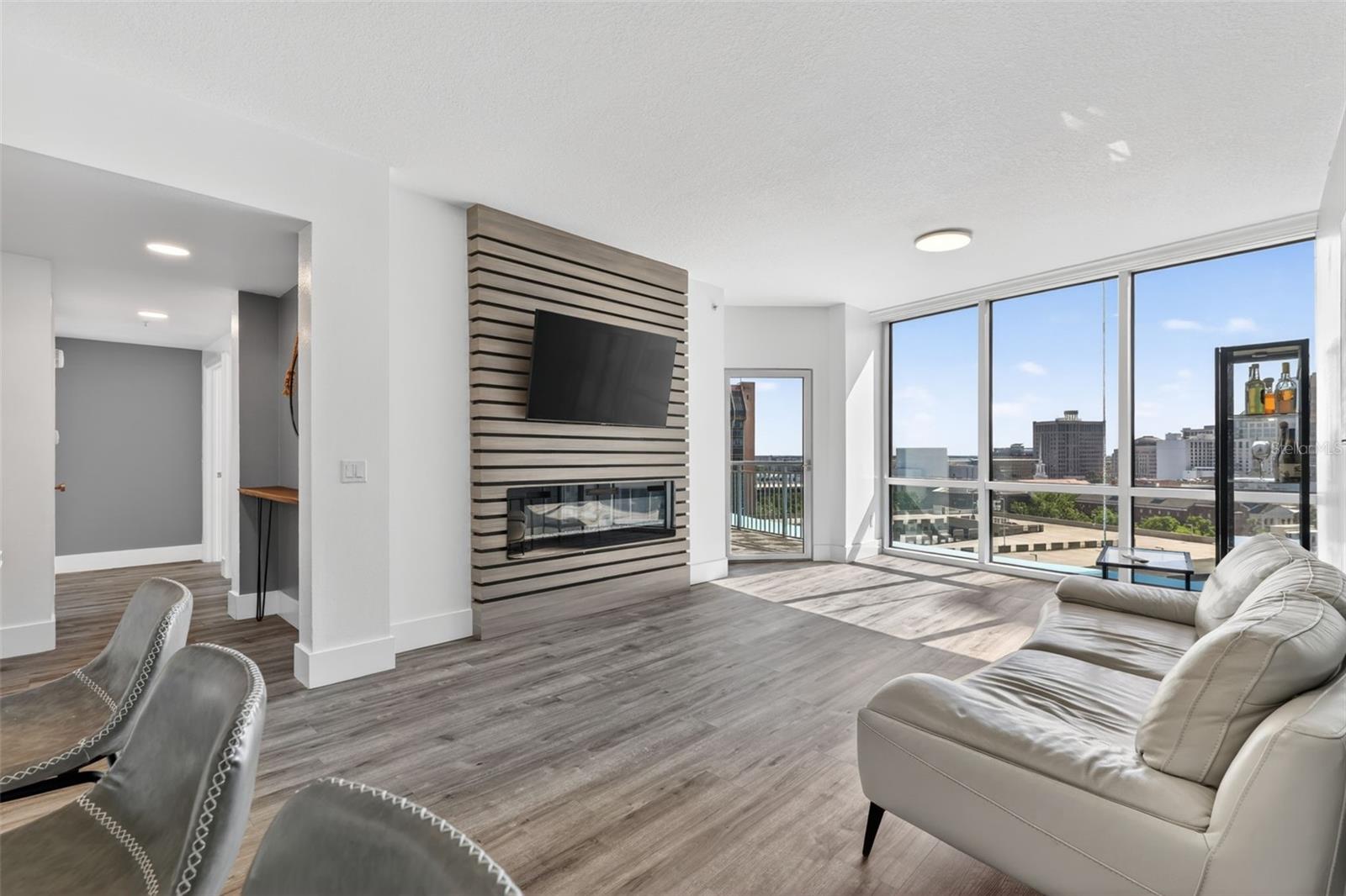 Image 8 of 31 For 322 Central Boulevard 1205