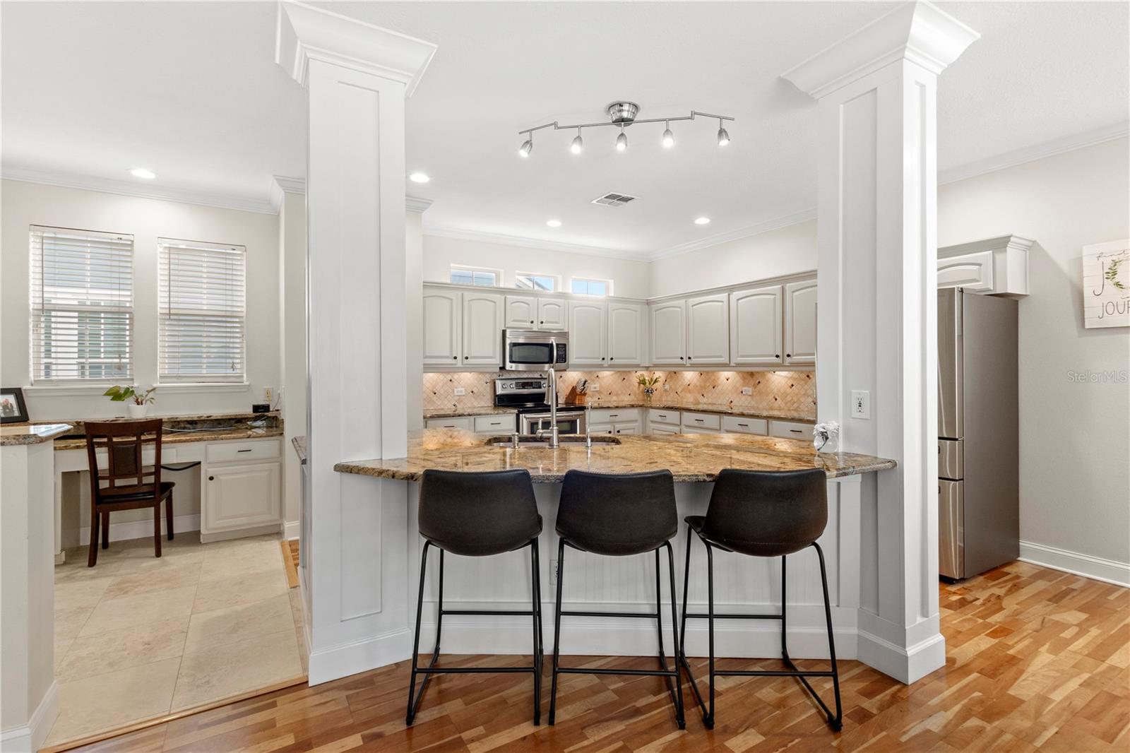 Image 10 of 76 For 204 Norfolk Place