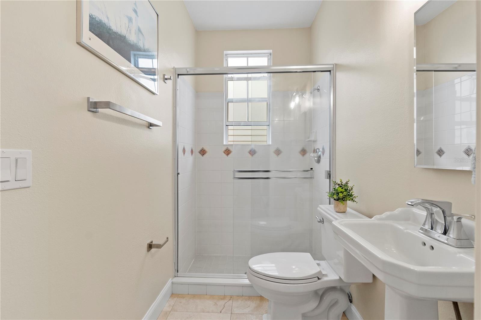 Image 20 of 76 For 204 Norfolk Place