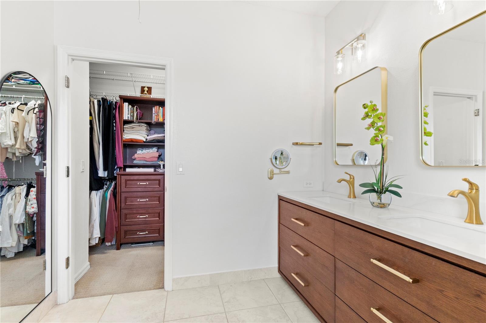 Image 25 of 76 For 204 Norfolk Place