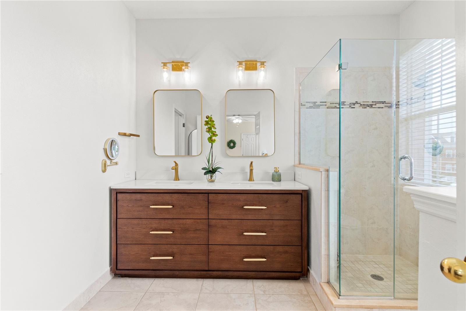 Image 26 of 76 For 204 Norfolk Place