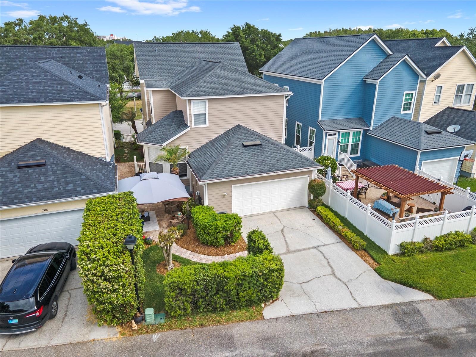 Image 44 of 76 For 204 Norfolk Place