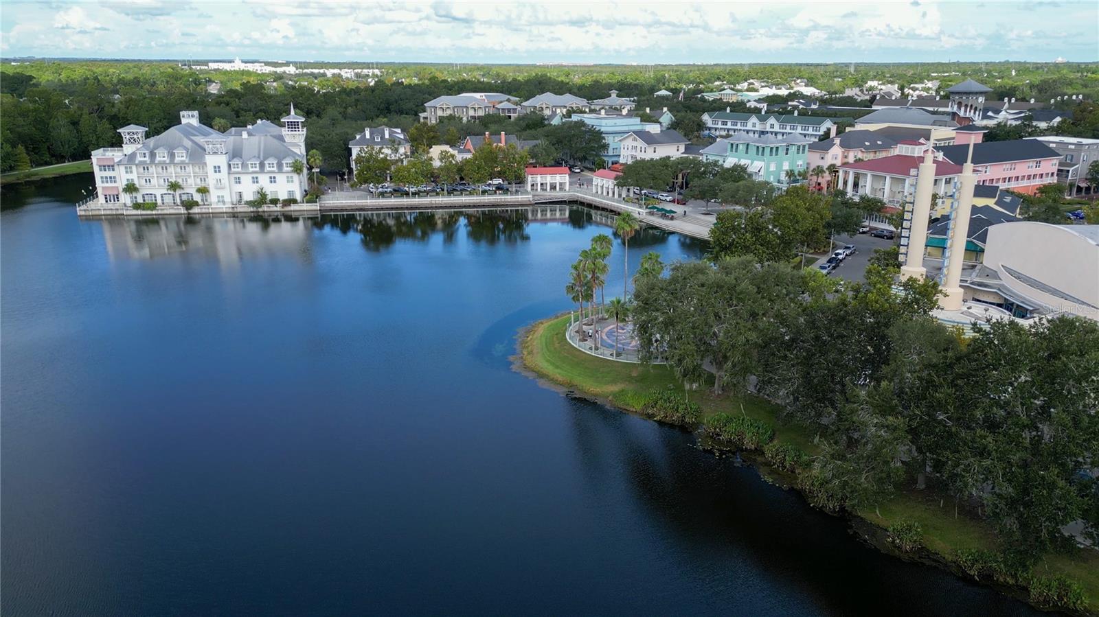 Image 53 of 76 For 204 Norfolk Place