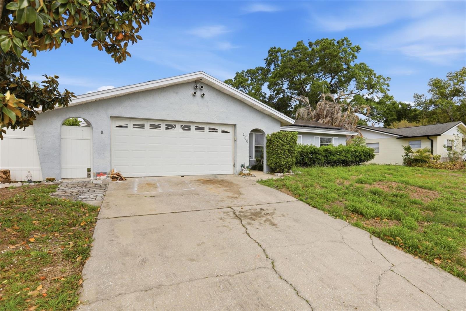 Details for 200 Sir Lawrence Drive, SANFORD, FL 32773