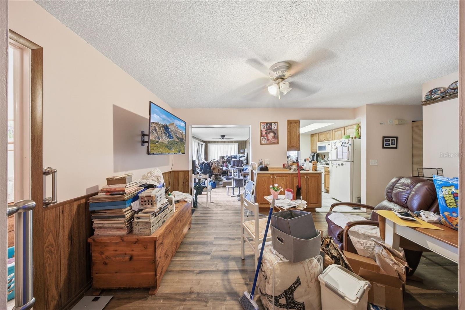 Image 10 of 36 For 200 Sir Lawrence Drive