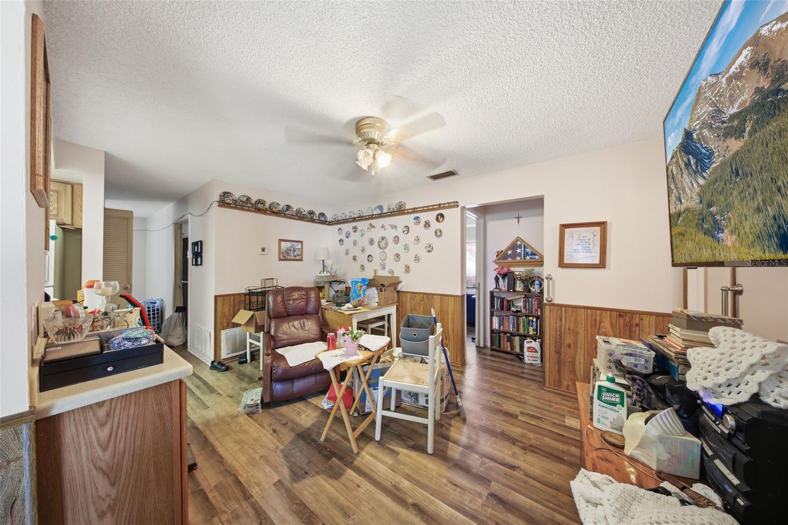 Image 11 of 36 For 200 Sir Lawrence Drive