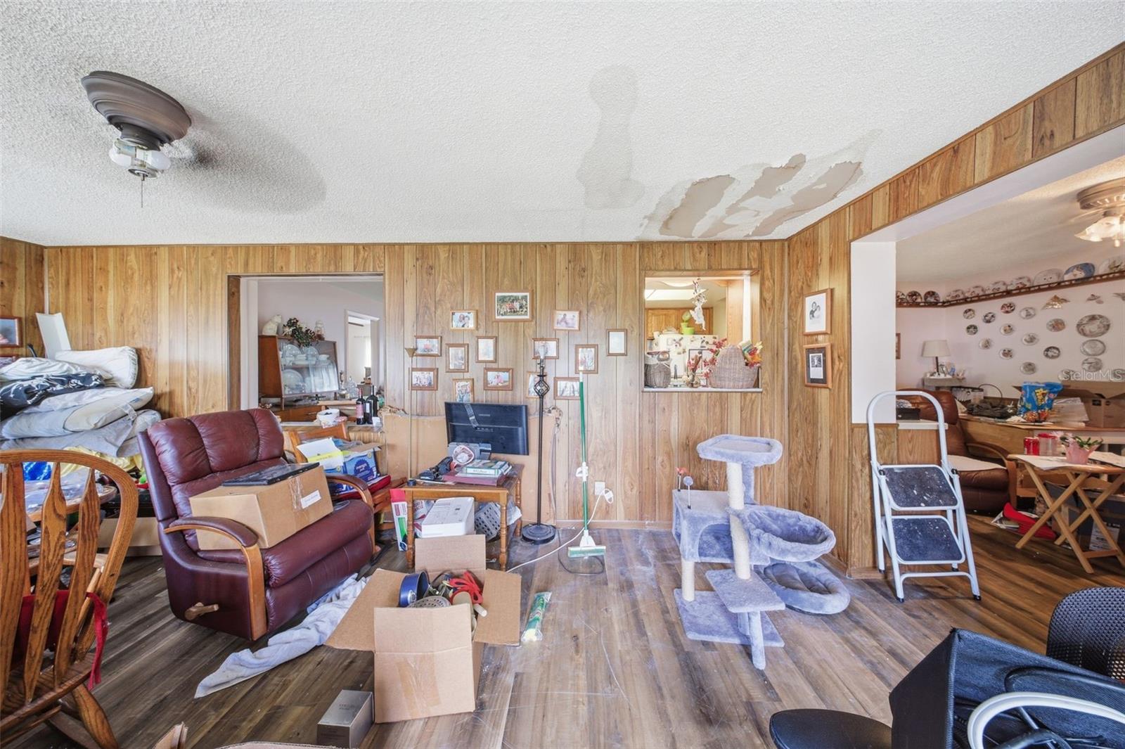 Image 12 of 36 For 200 Sir Lawrence Drive