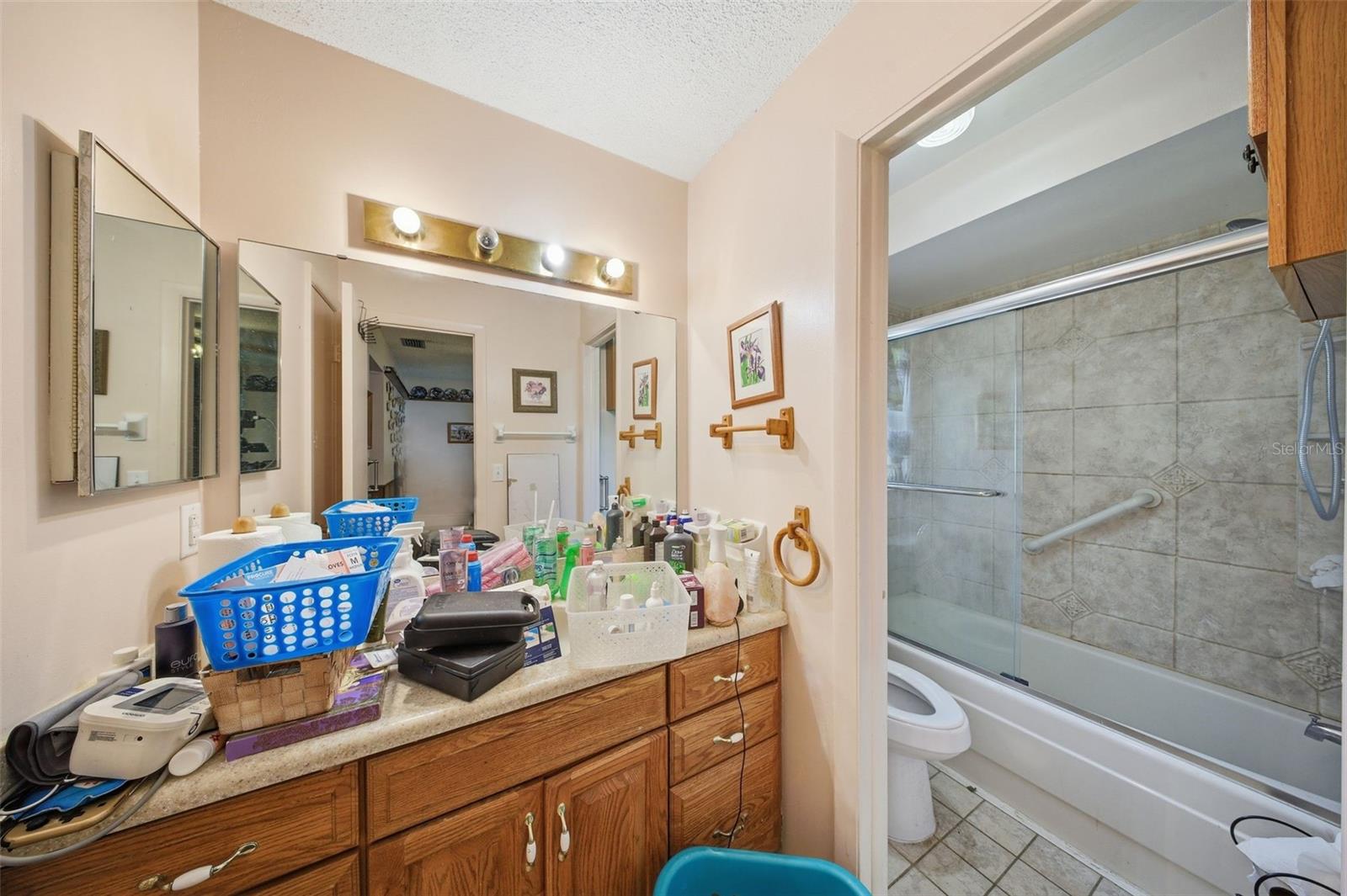 Image 20 of 36 For 200 Sir Lawrence Drive