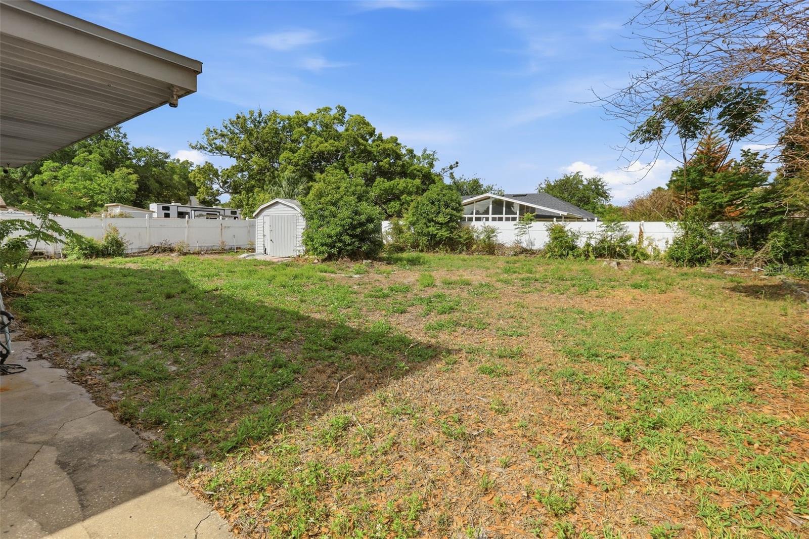 Image 21 of 36 For 200 Sir Lawrence Drive