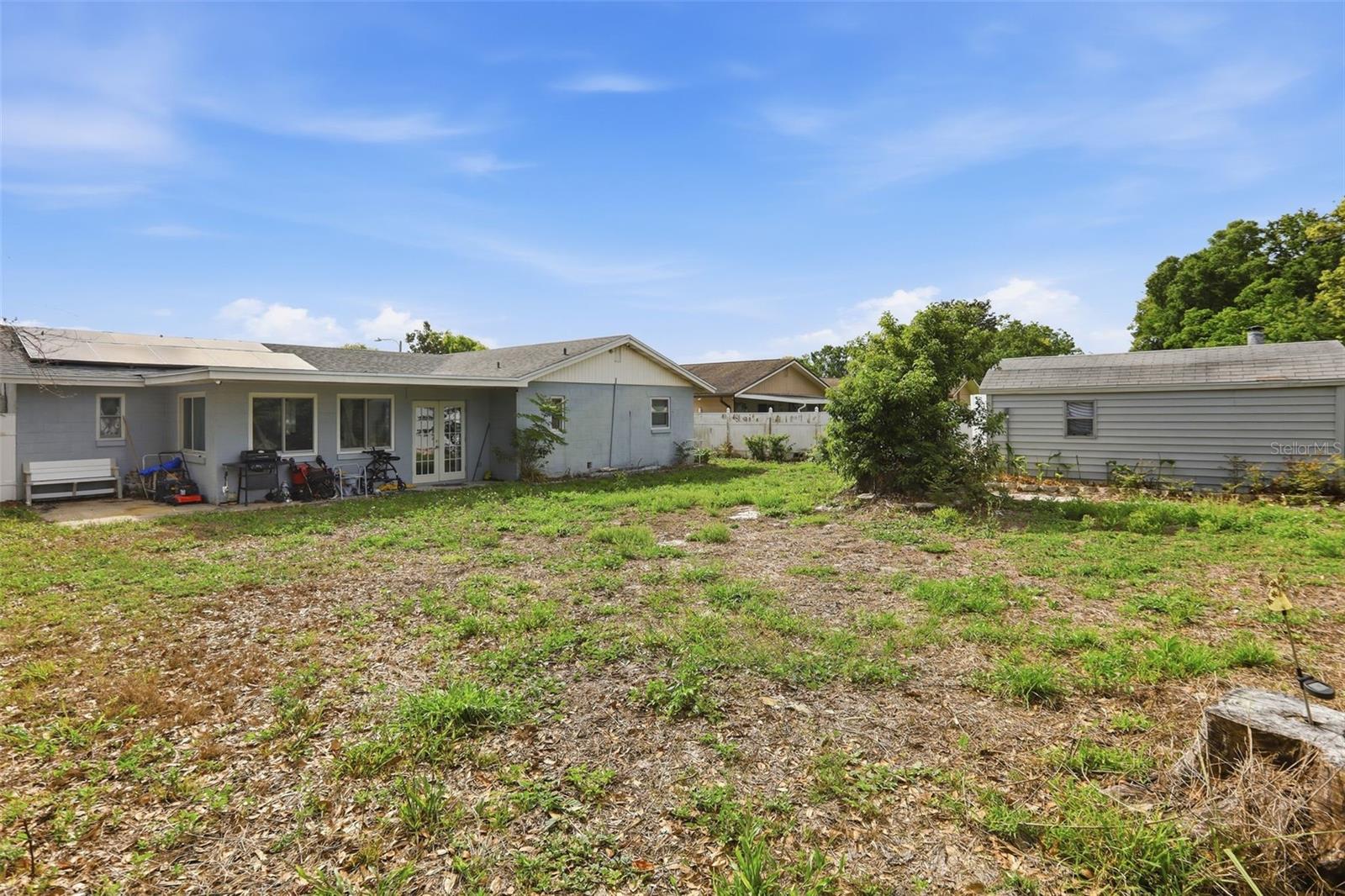 Image 24 of 36 For 200 Sir Lawrence Drive