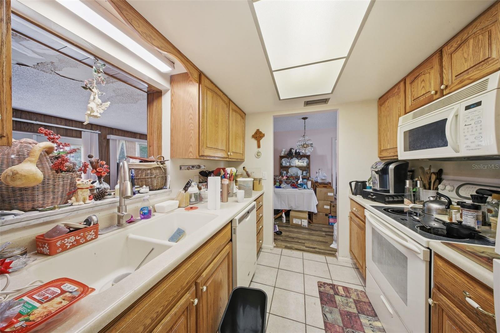 Image 7 of 36 For 200 Sir Lawrence Drive