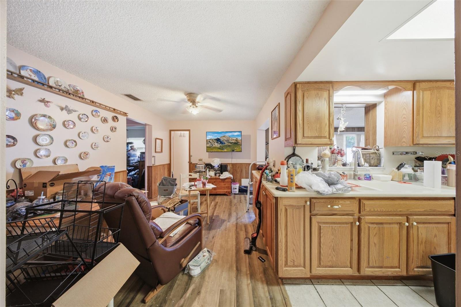 Image 8 of 36 For 200 Sir Lawrence Drive