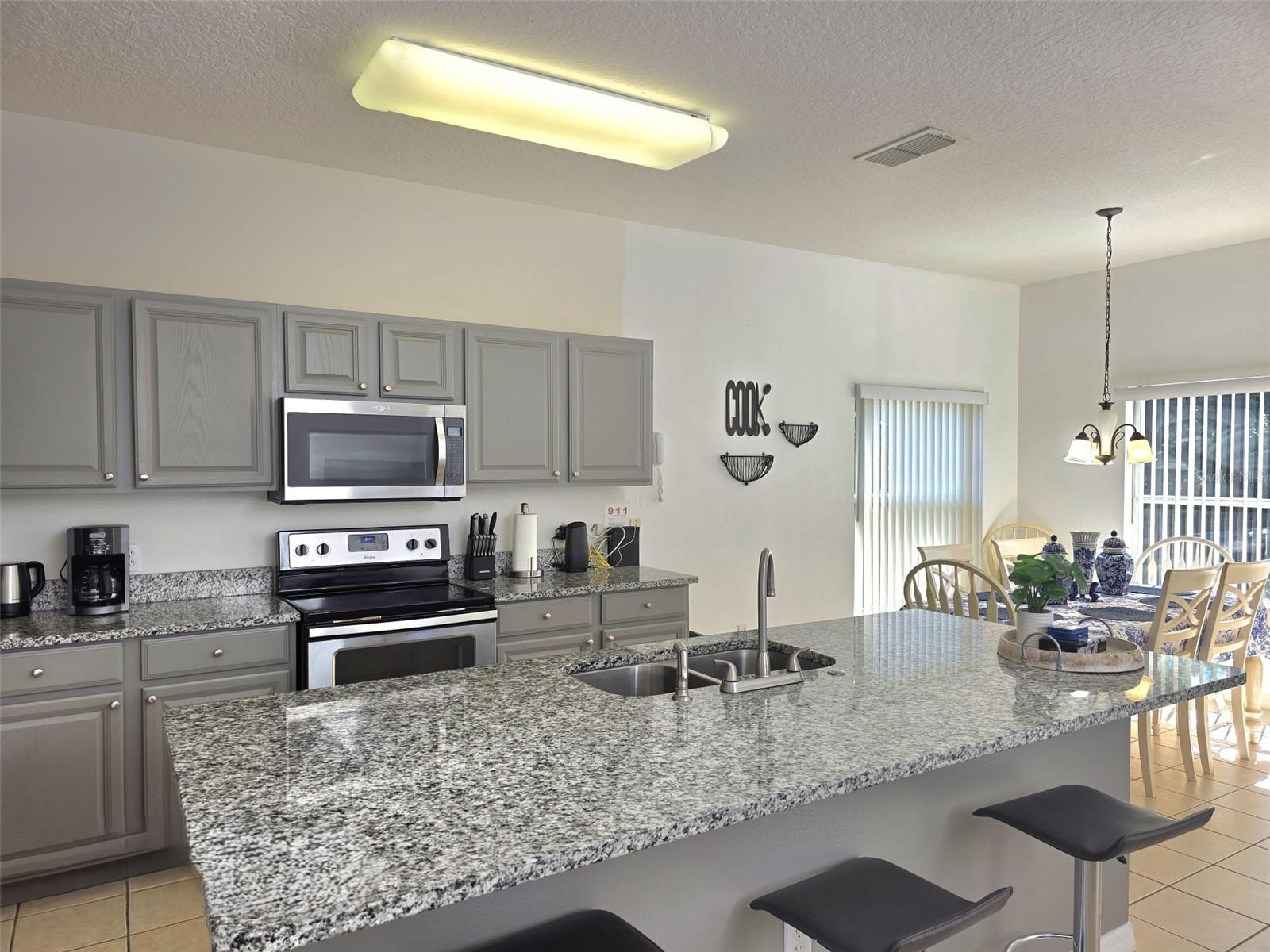 Image 4 of 33 For 1027 Balmoral Drive
