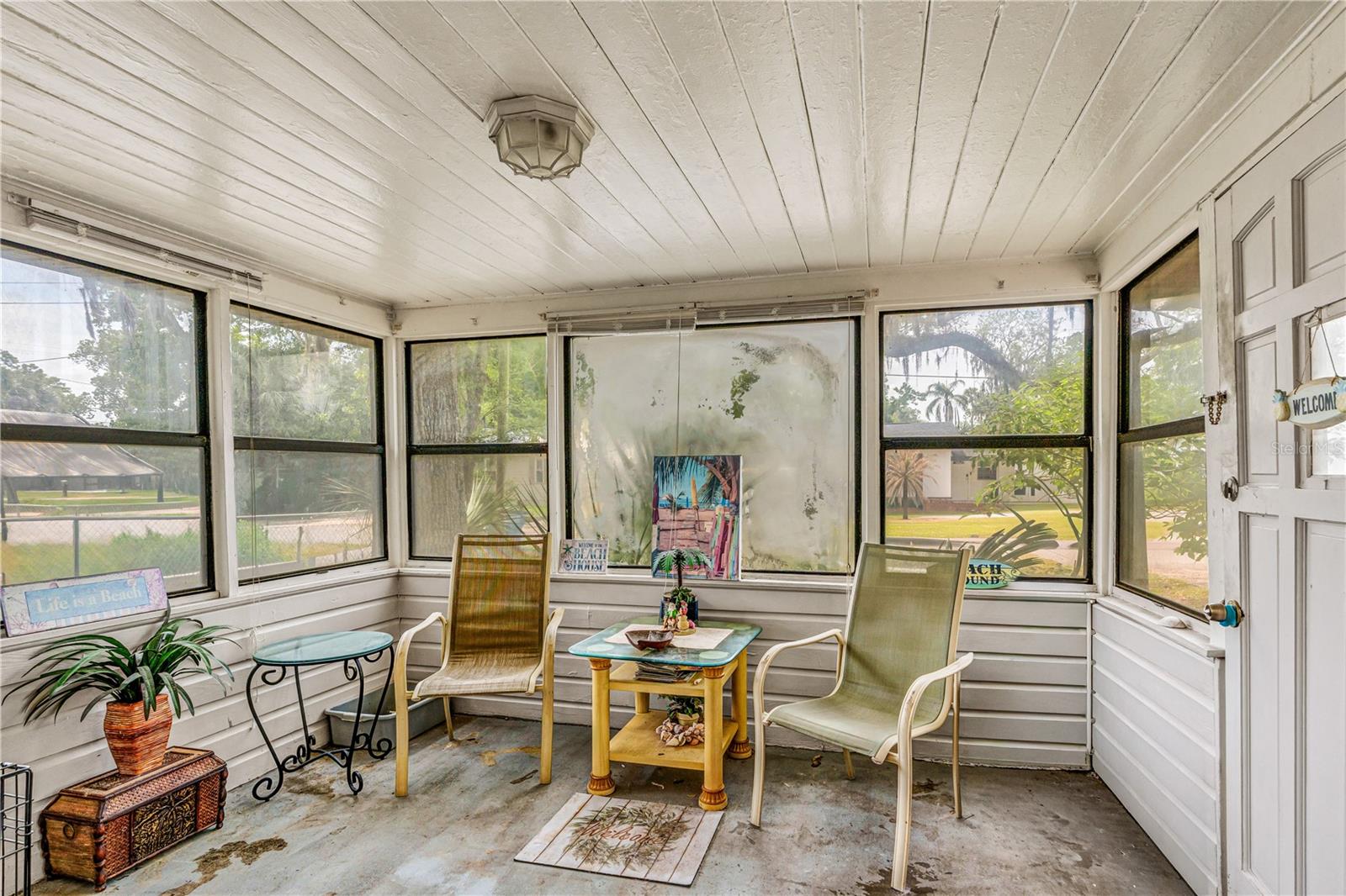 Image 18 of 19 For 711 Flanders Avenue