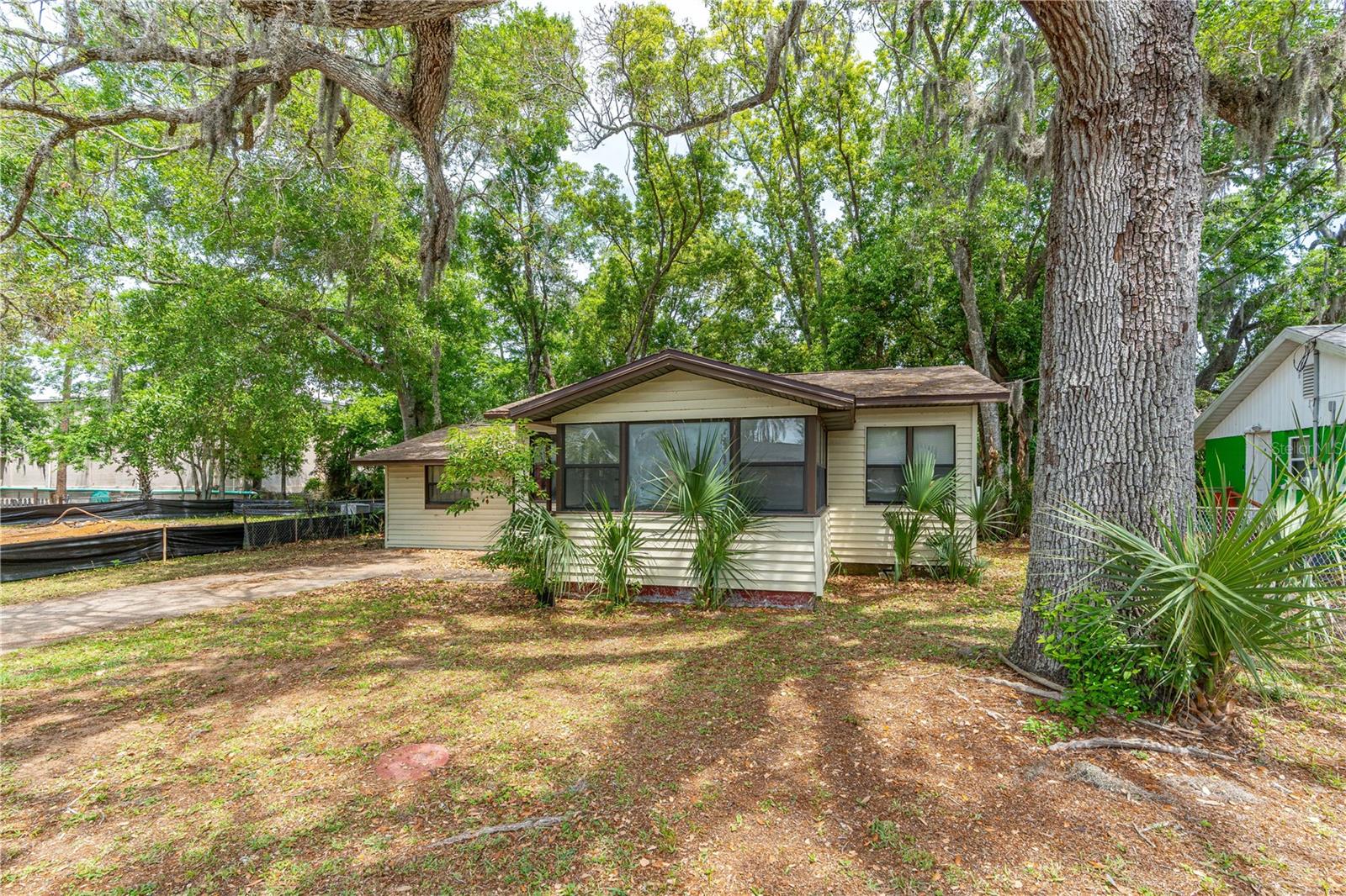 Image 4 of 19 For 711 Flanders Avenue