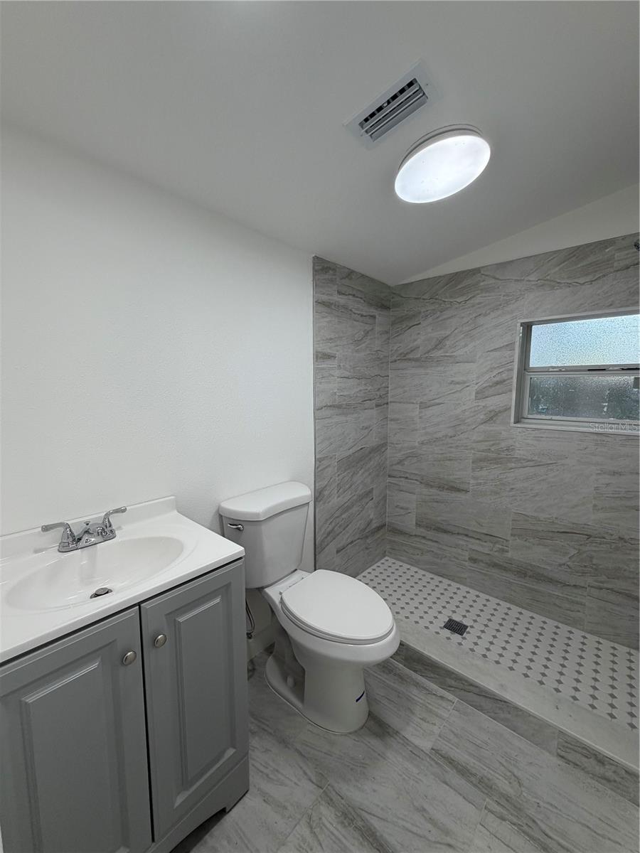 Image 20 of 28 For 783 Eldridge Street B