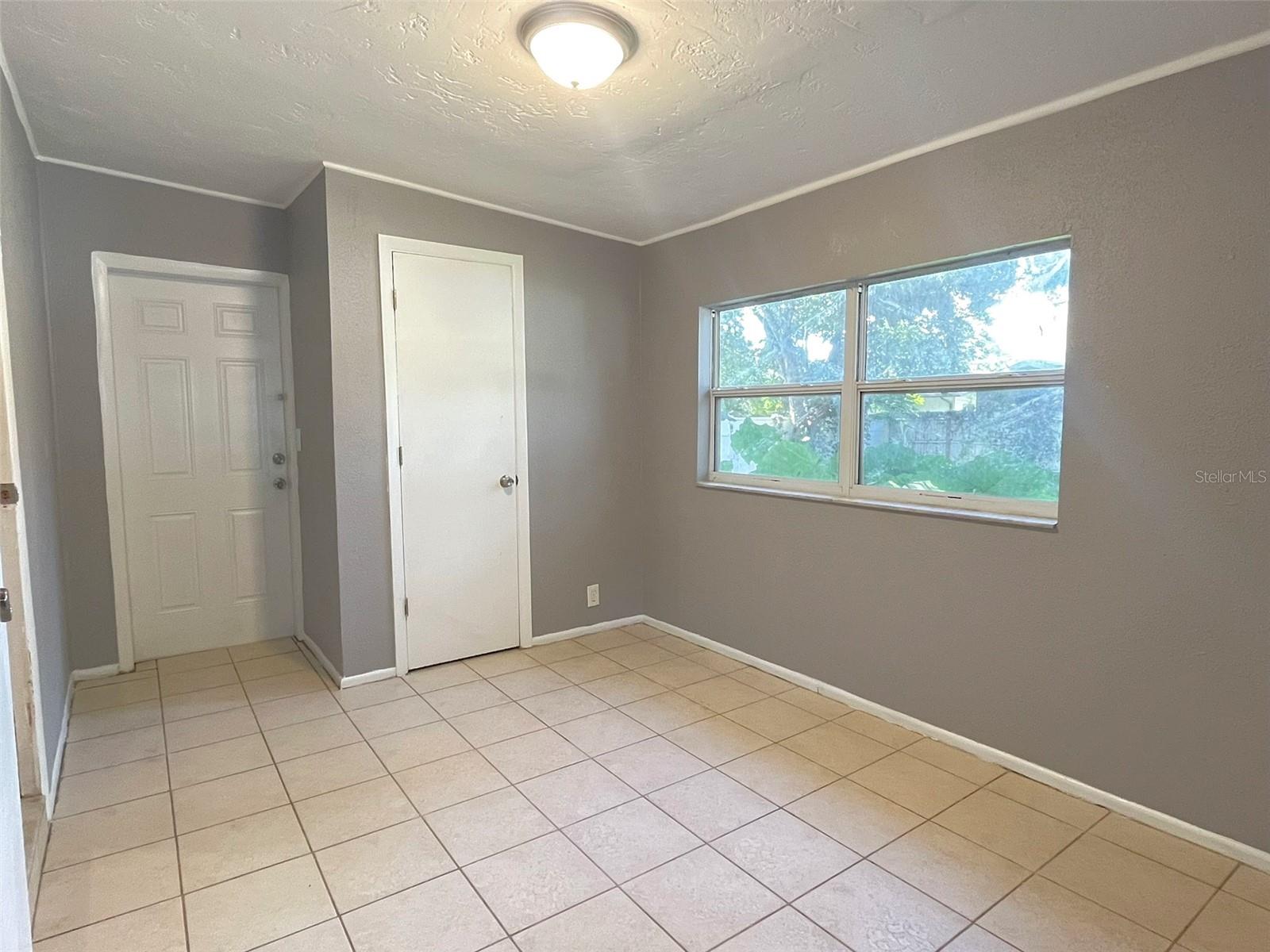 Image 8 of 21 For 2611 Pembrook Drive