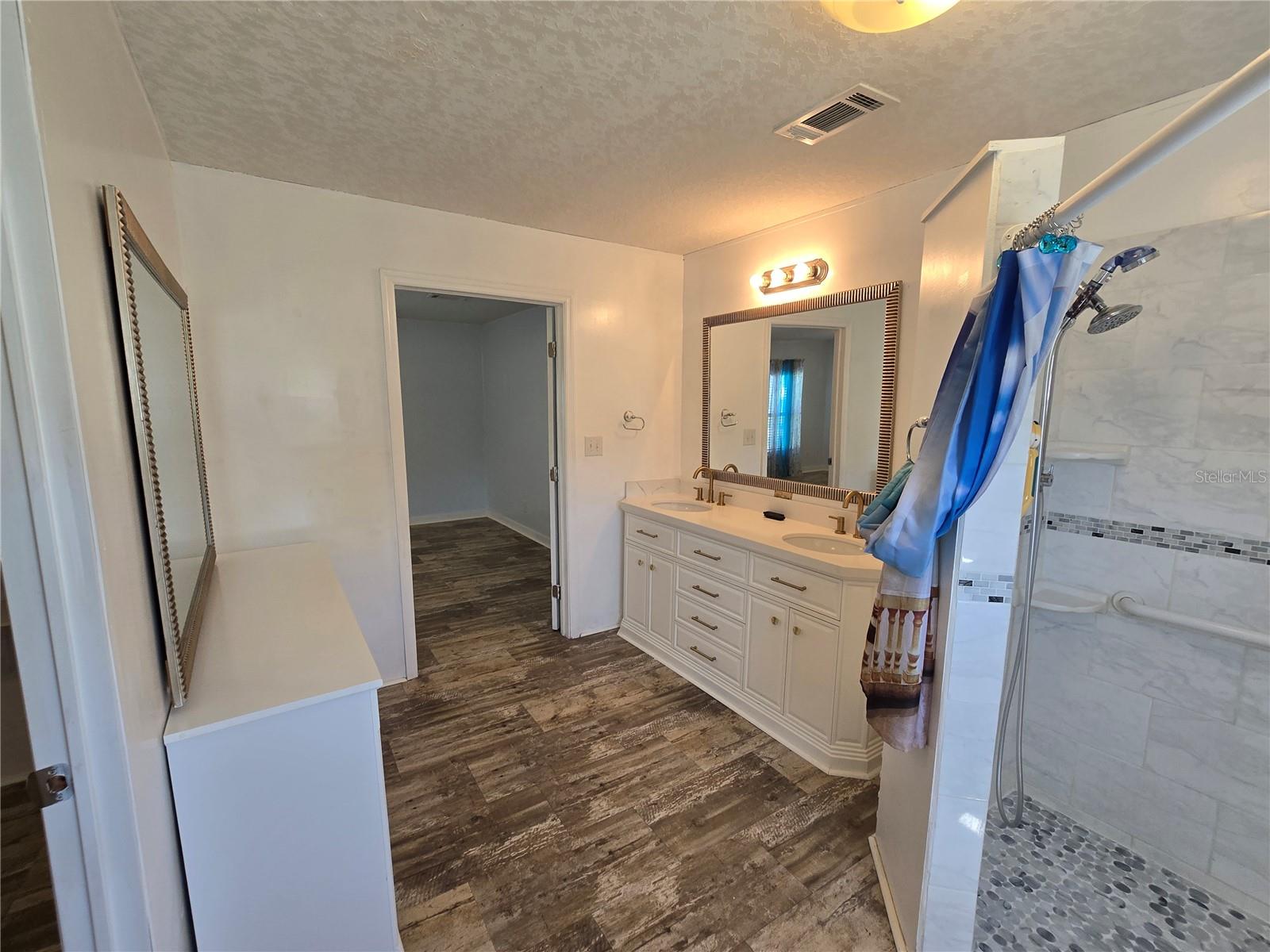 Image 25 of 44 For 14025 Stag Horn Court