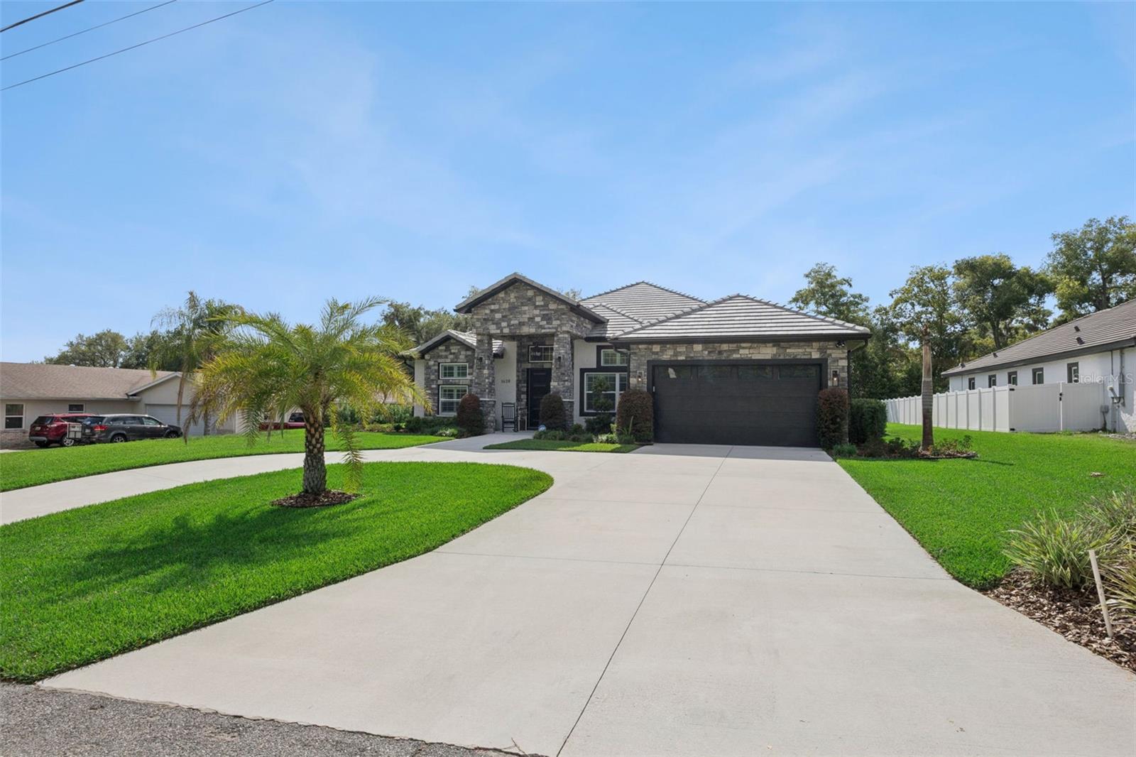 Image 3 of 36 For 1620 Bowman Street