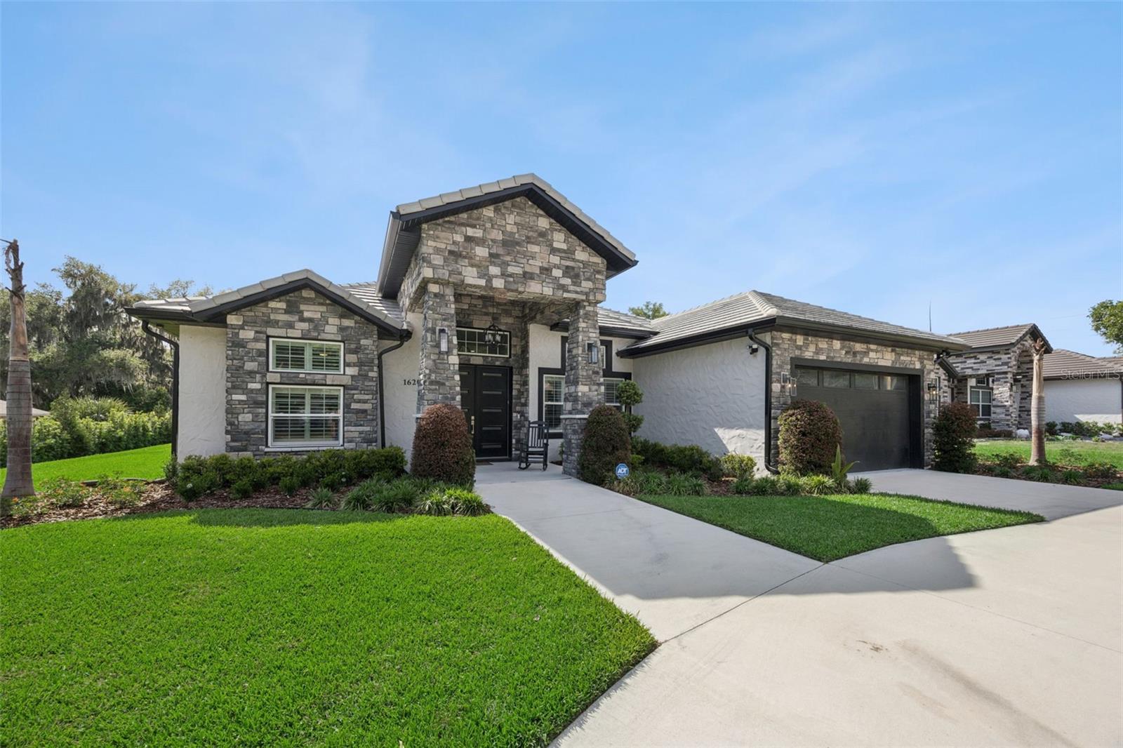 Image 4 of 36 For 1620 Bowman Street